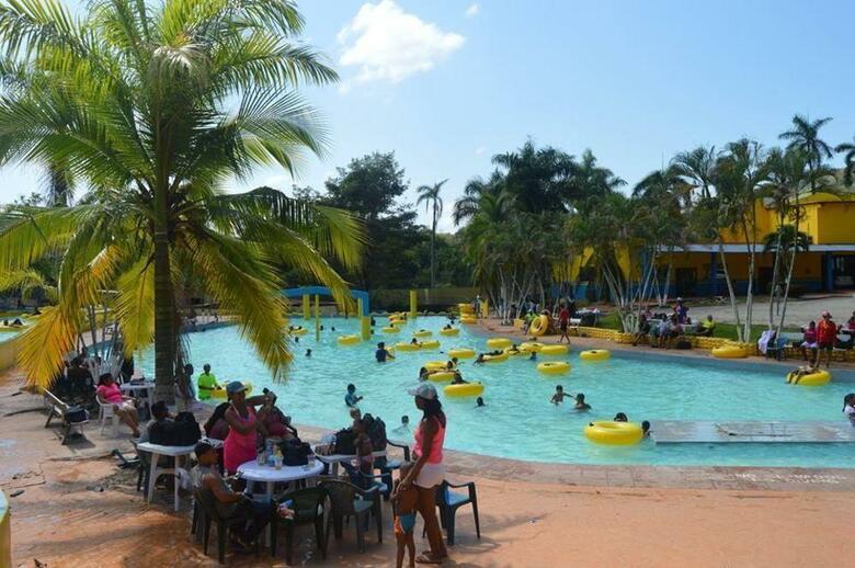 Hotel Las Cumbres & Water Park