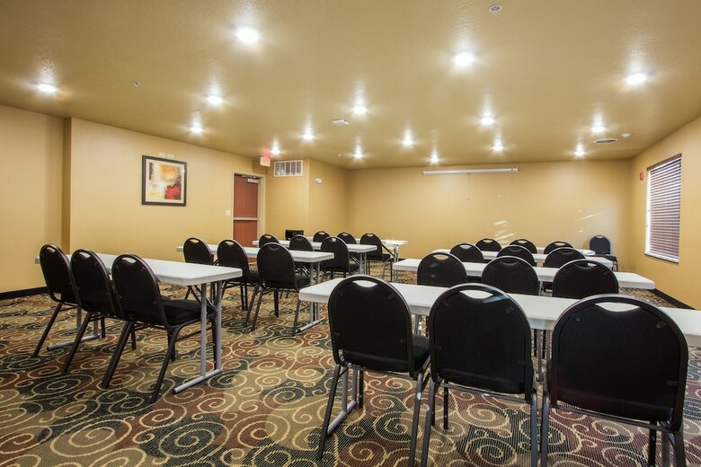 Hotel Cobblestone Inn & Suites - Corry