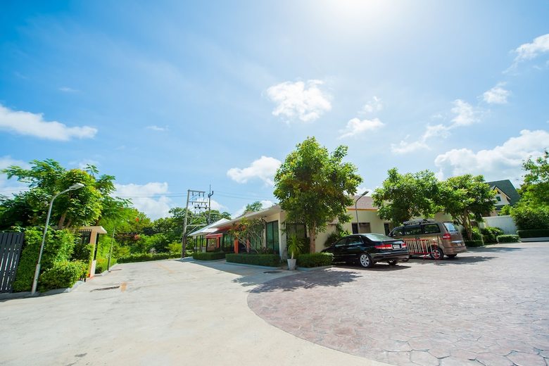 Aparthotel Grand Nai Harn Suites