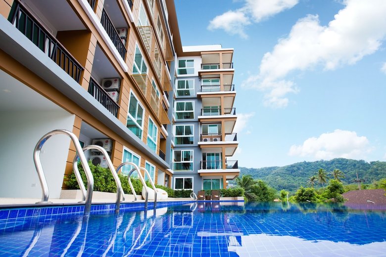 Aparthotel Grand Nai Harn Suites