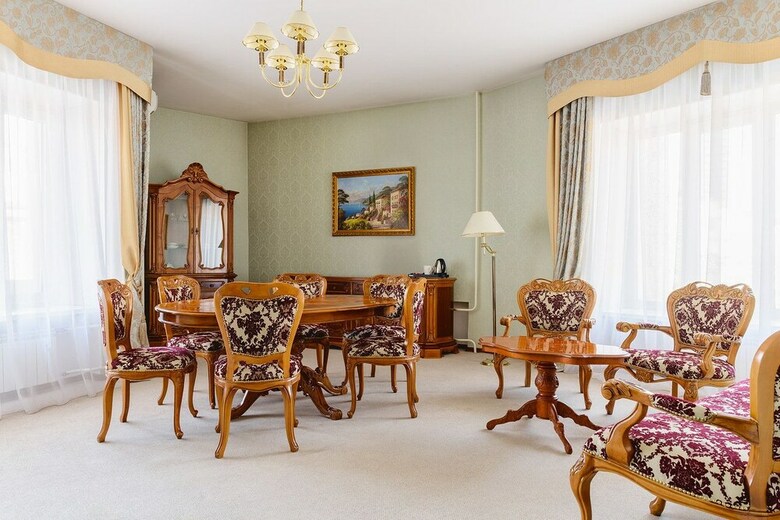Hotel Oktyabrskaya