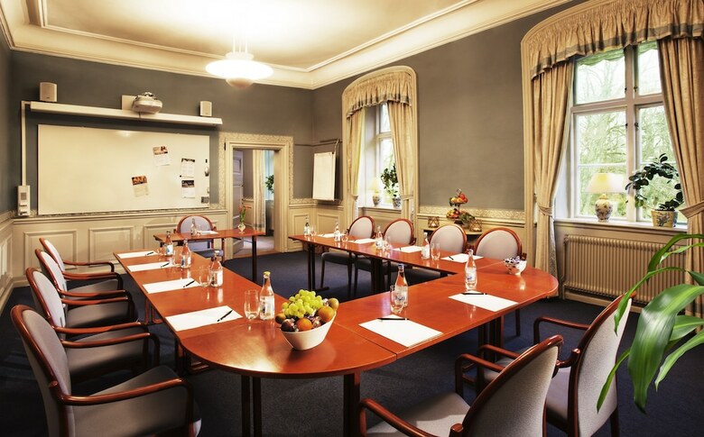 Hotel �keshofs Slott