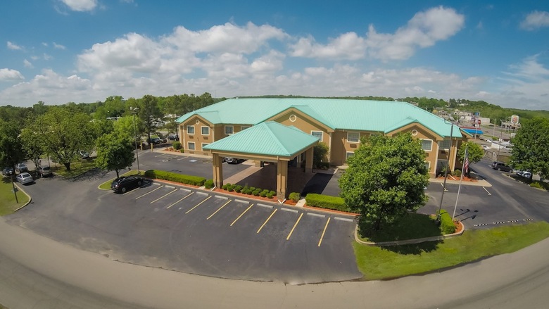 Hotel Quality Inn & Suites