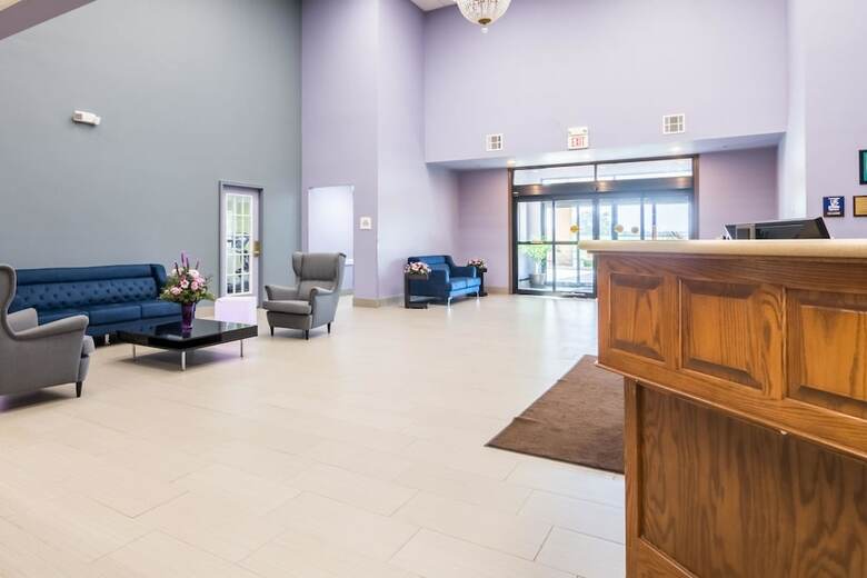 Hotel Quality Inn & Suites