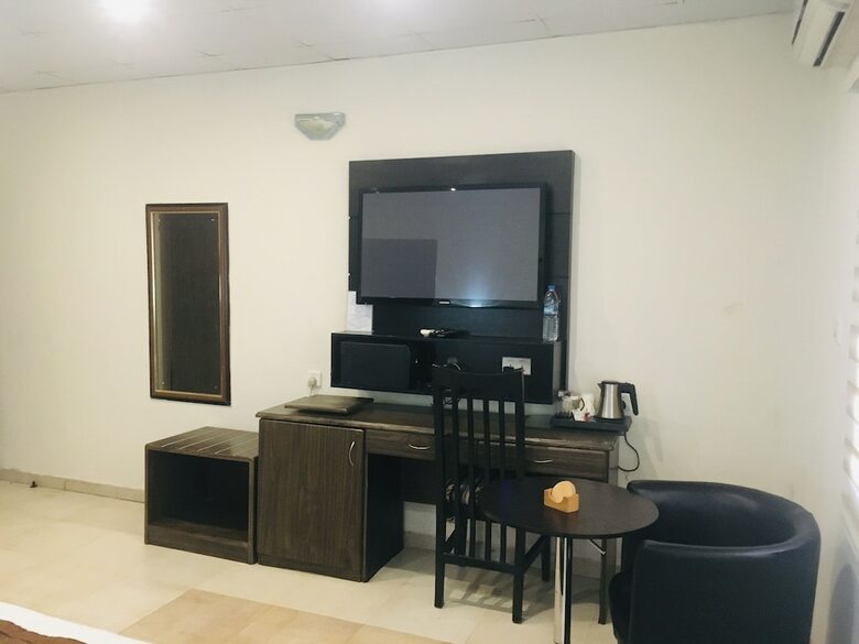 Atlantic Hotels And Suites