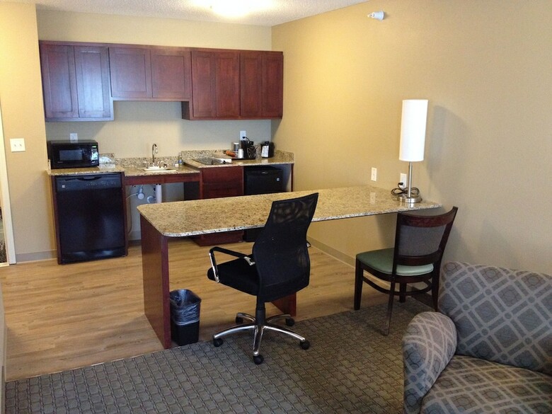 Grandstay Hotel & Suites