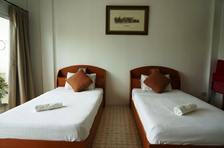 Corner Cafe Bed And Breakfast