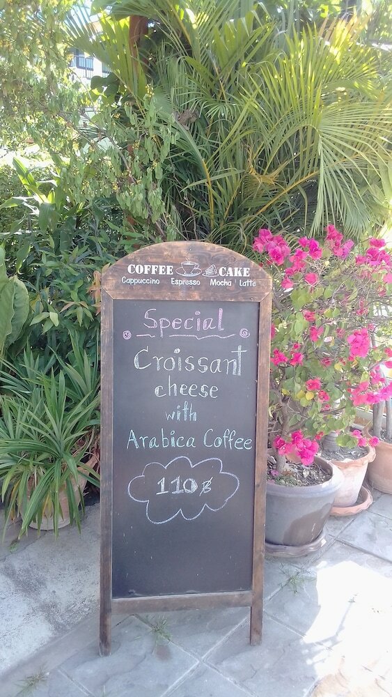 Corner Cafe Bed And Breakfast