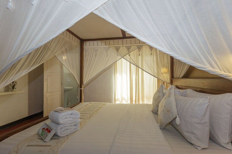 Royce Boutique Hotel