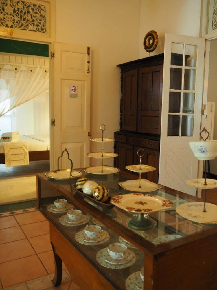 Royce Boutique Hotel