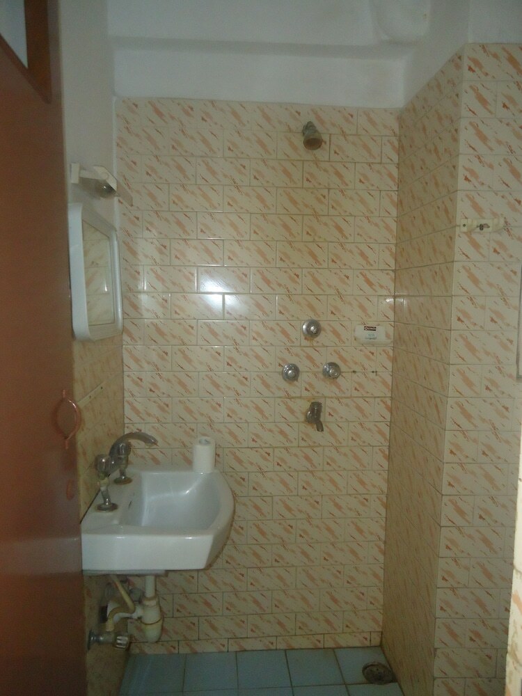 Hotel Discovery Inn