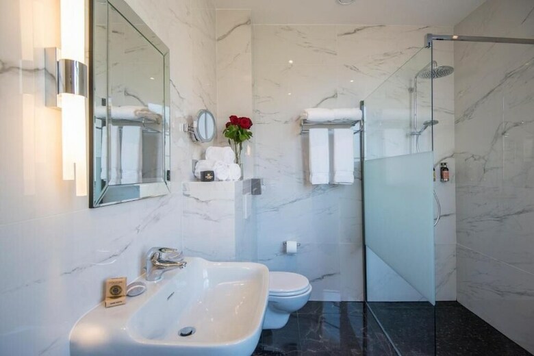 Hotel H�tel Carlton
