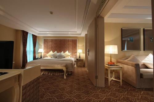 Zhongshan Yihe Grand Hotel