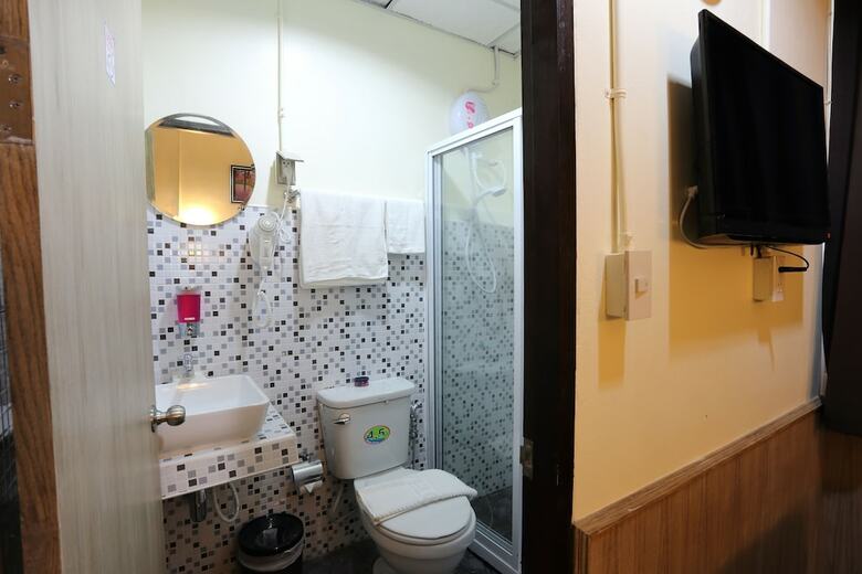 Sukhumvit 20 Hotel