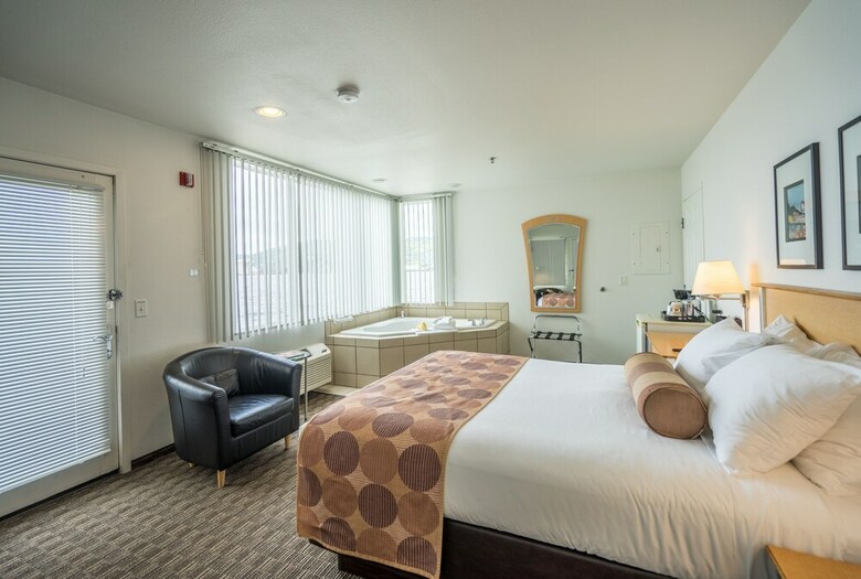 Hotel South Pier Inn