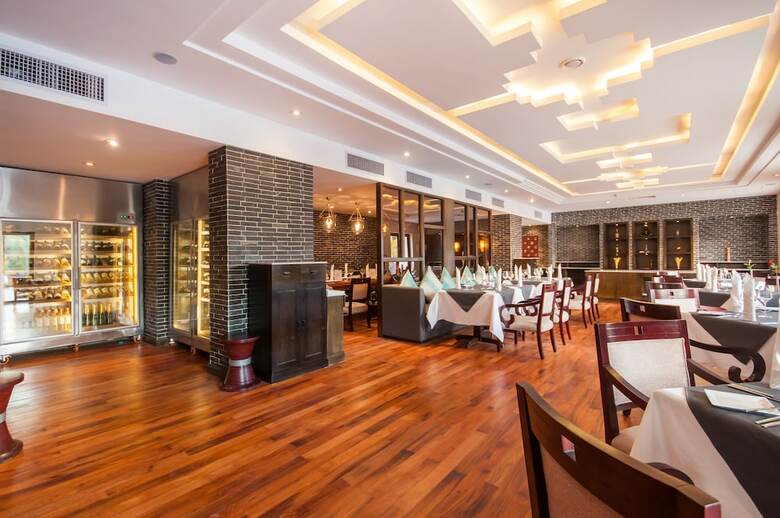 Hotel The Privilege Floor By Lotus Blanc