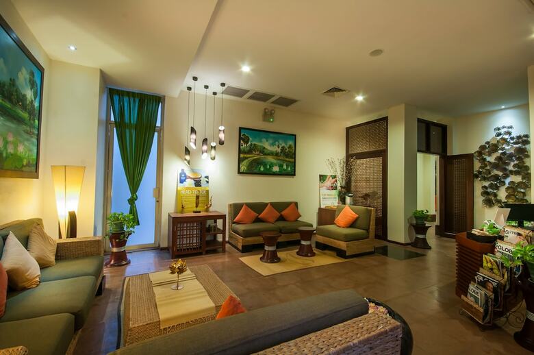 Hotel The Privilege Floor By Lotus Blanc