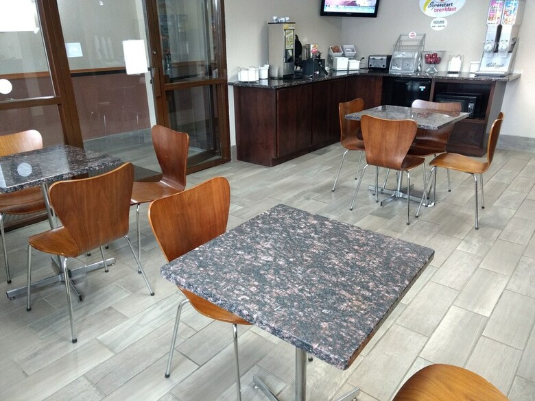 Hotel Super 8 By Wyndham Madison