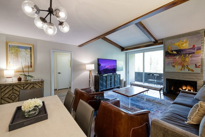 Hotel Vail's Mountain Haus