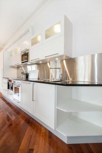 Enter Troms� Apartments