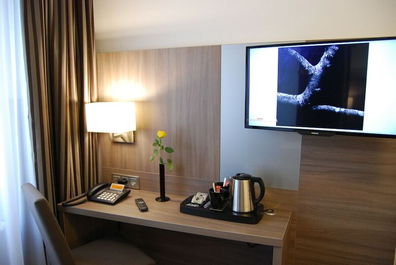 Dom Hotel Am R�merbrunnen