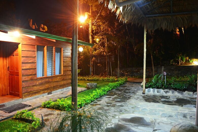 Posada Santa Elena Hostel Resort