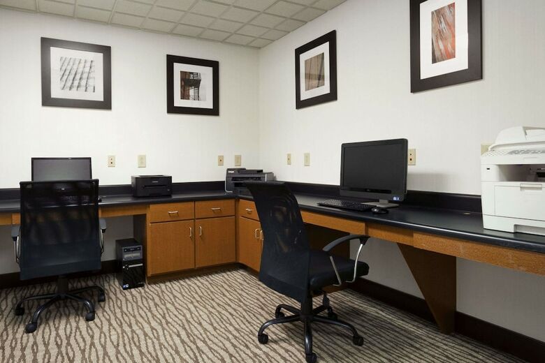 Hotel Wingate By Wyndham Augusta/fort Gordon