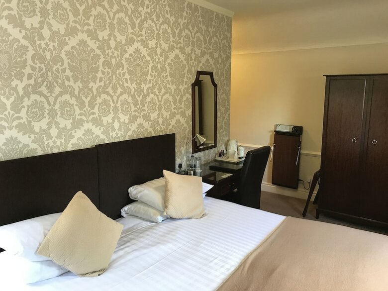 Crown Hotel