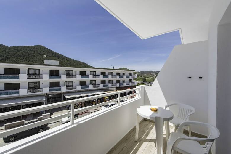 Aparthotel Oasis Sa Tanca