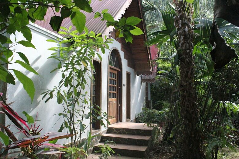 Hotel The Lotus Garden