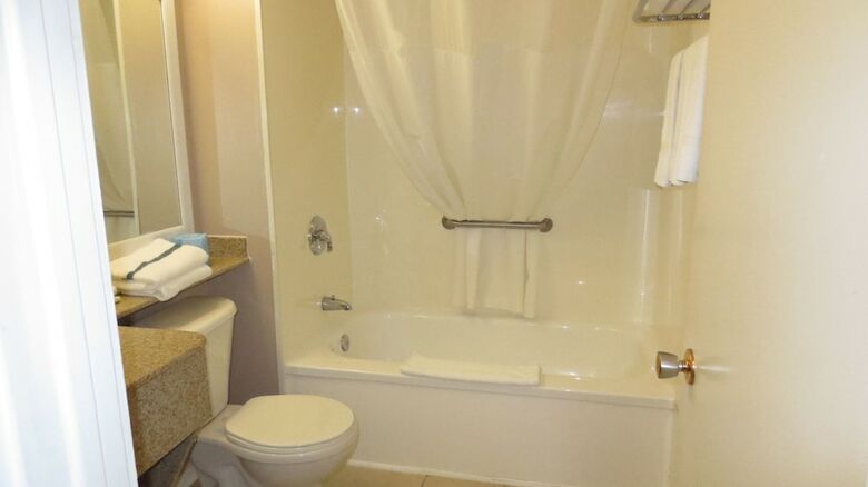 Hotel Country Squire Resort