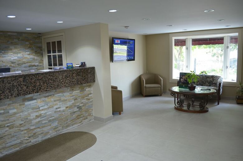 Hotel Country Squire Resort