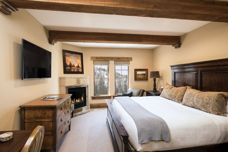 The Chateaux Deer Valley