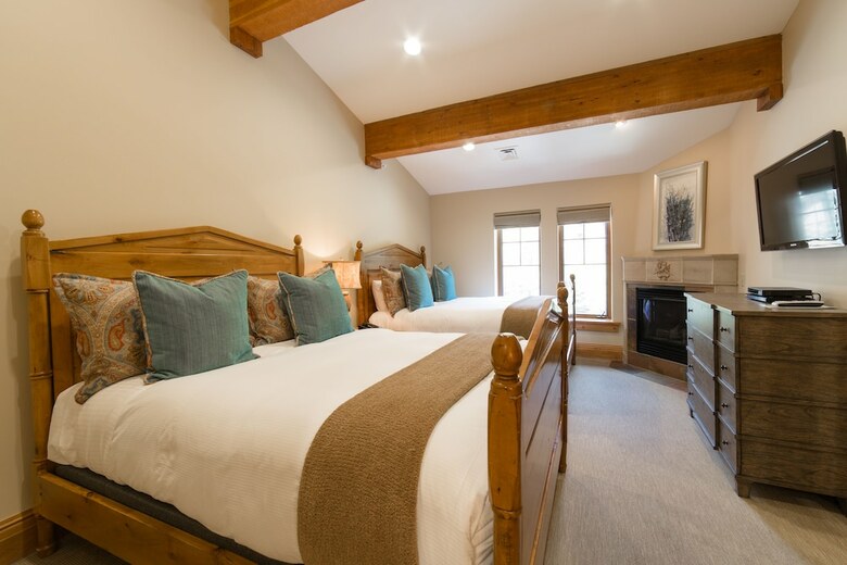 The Chateaux Deer Valley