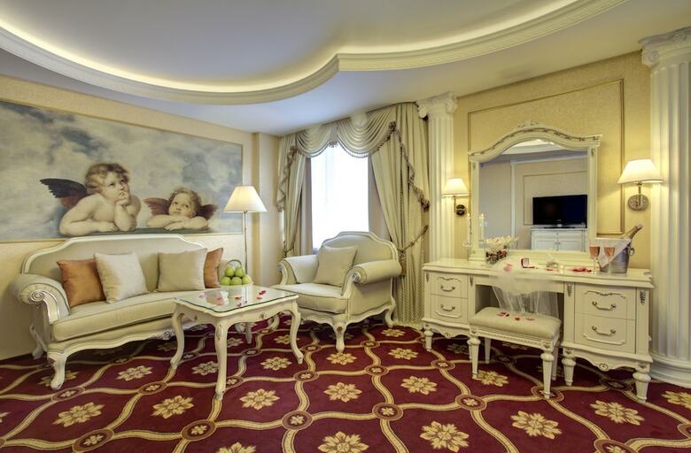 Izmailovo Alfa Hotel