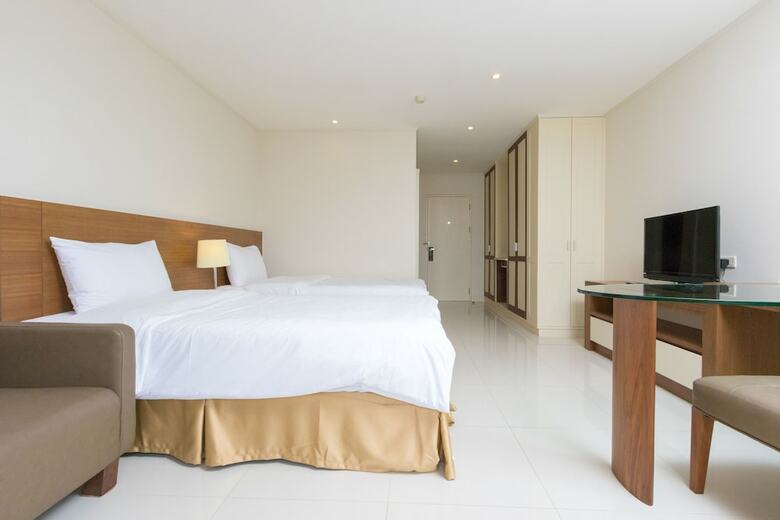 Thomson Hotel Huamark