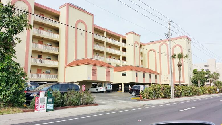 Las Brisas Condominiums