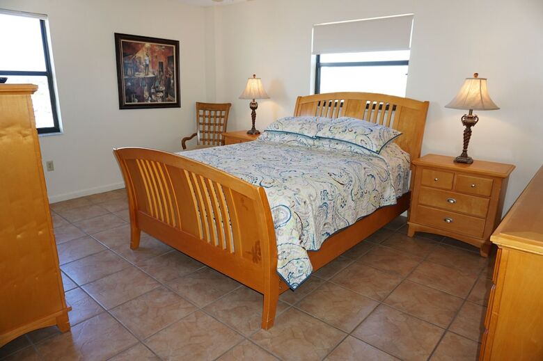Las Brisas Condominiums