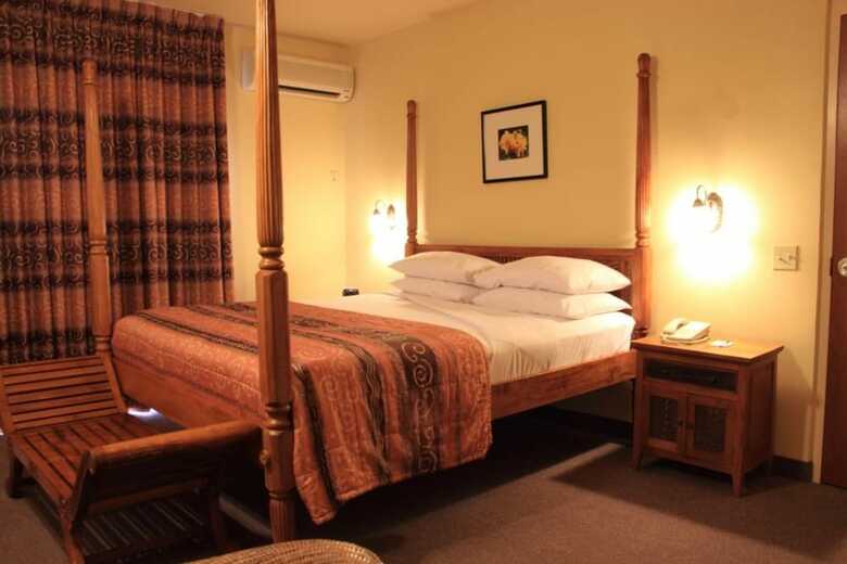 Tradewinds Hotel