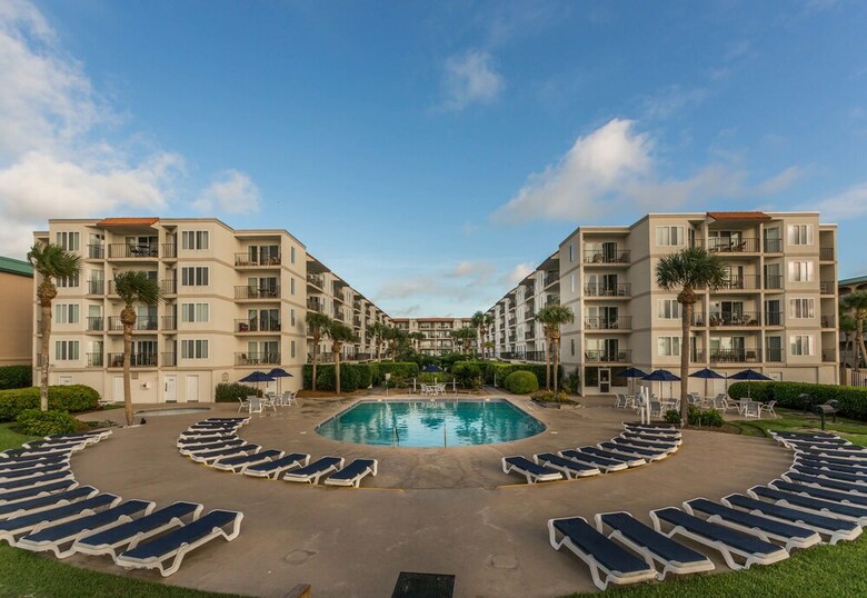 Hodnett Cooper's Beach Club