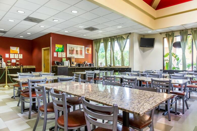 Hotel Quality Suites