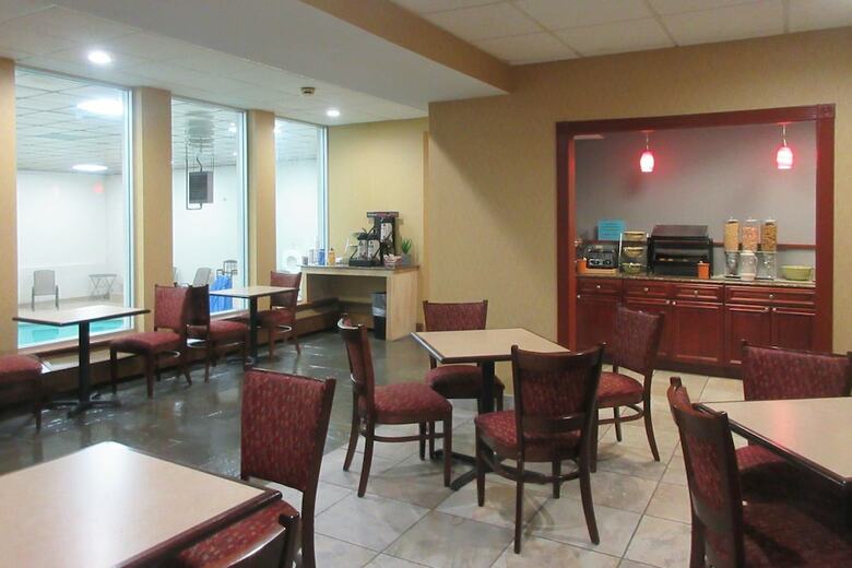 Hotel Quality Inn & Suites