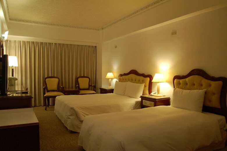Hua Tong Hotel