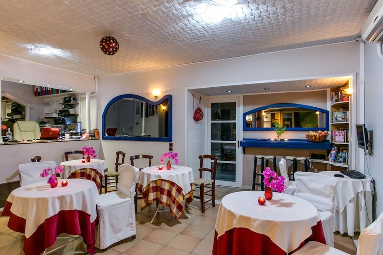 Aparthotel Korifi Suites Collection (Adults Only)