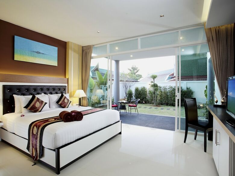 Kata Sea View Villas