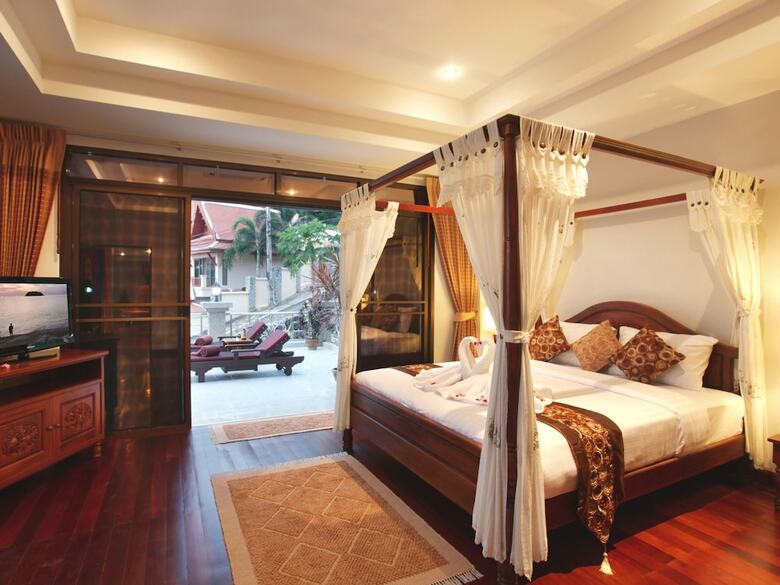 Kata Sea View Villas