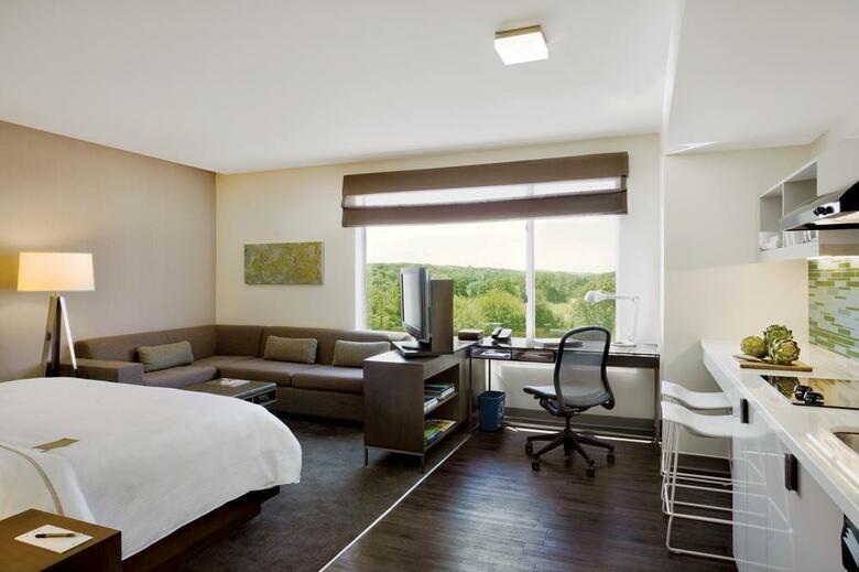 Hotel Element Miami Doral