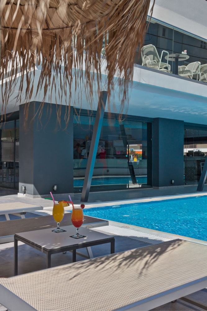 Alexia Premier City Hotel - Adults Only