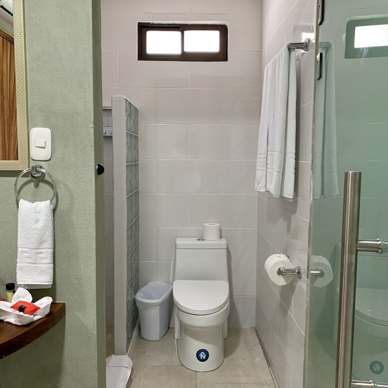 Karahe Beach Hotel