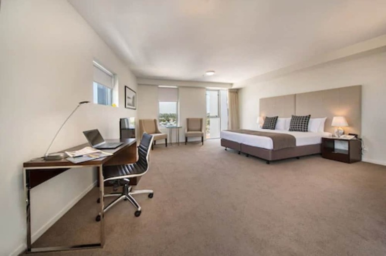 Empire Apartment Hotel
